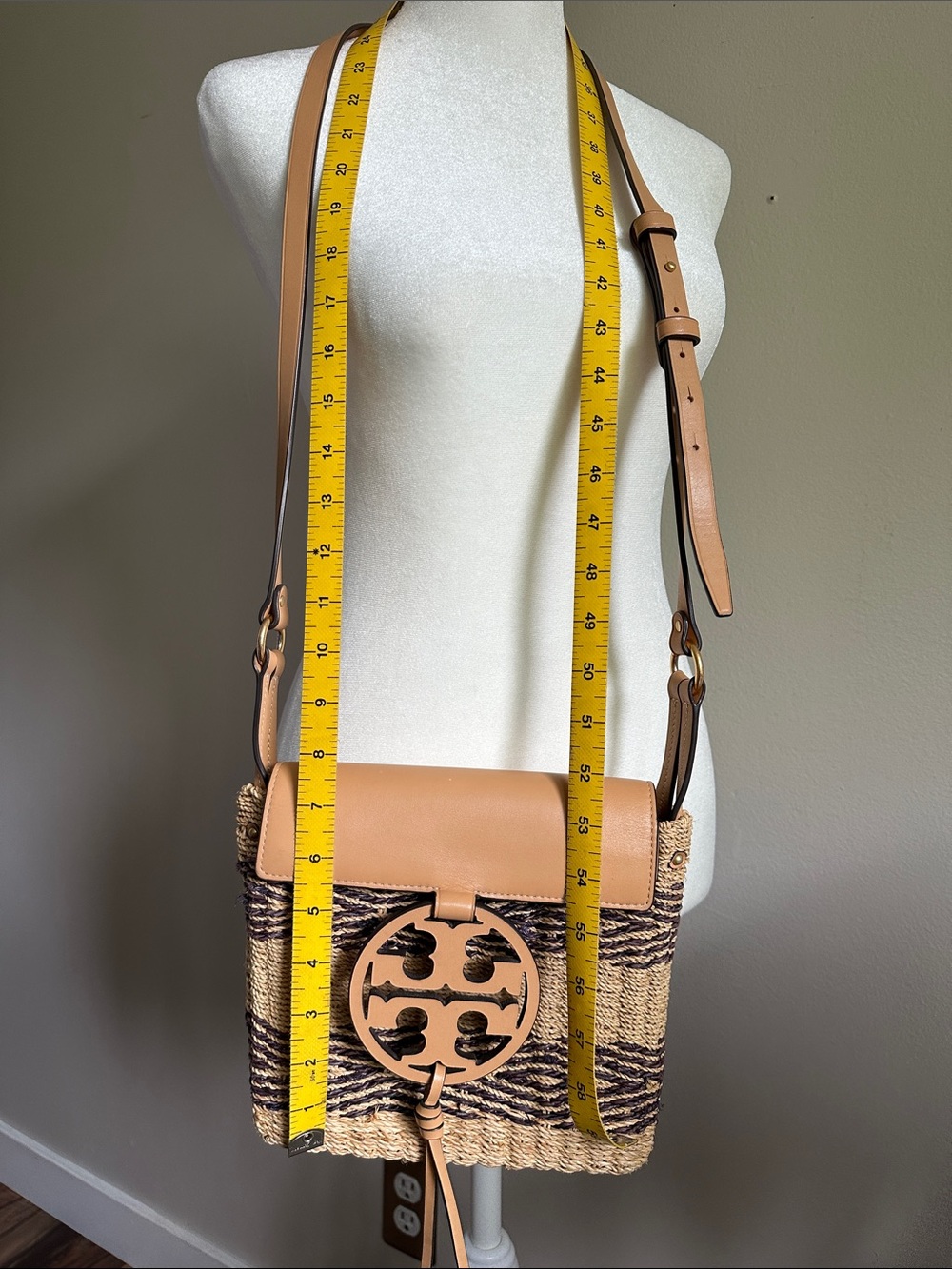 Tory Burch Tan and Brown Woven Logo Crossbody Bag - Picture 5 of 5